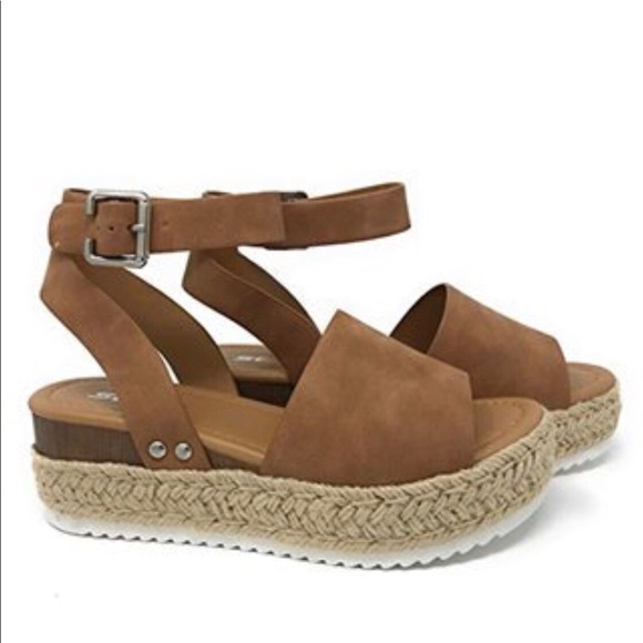 🔥CLEARANCE🔥Tan Platform Wedge Sandal All Sizes - Picture 5 of 5